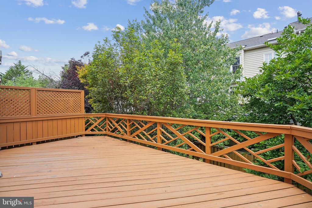 8022 KIDWELL HILL COURT