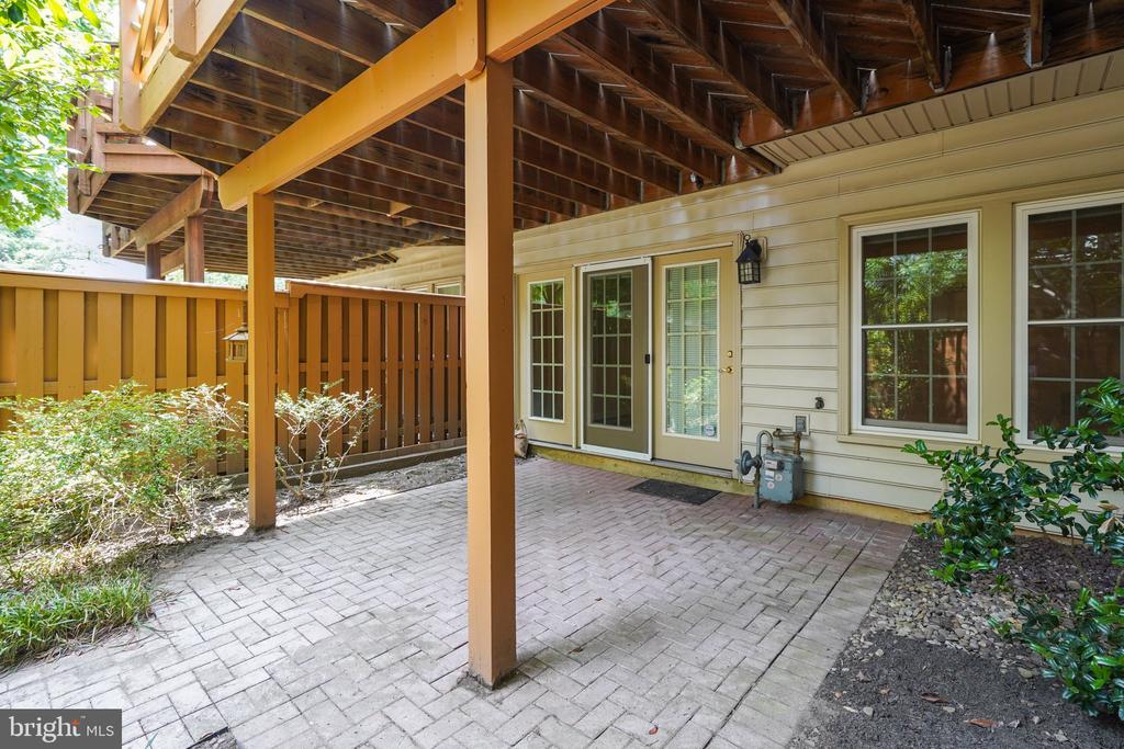 8022 KIDWELL HILL COURT