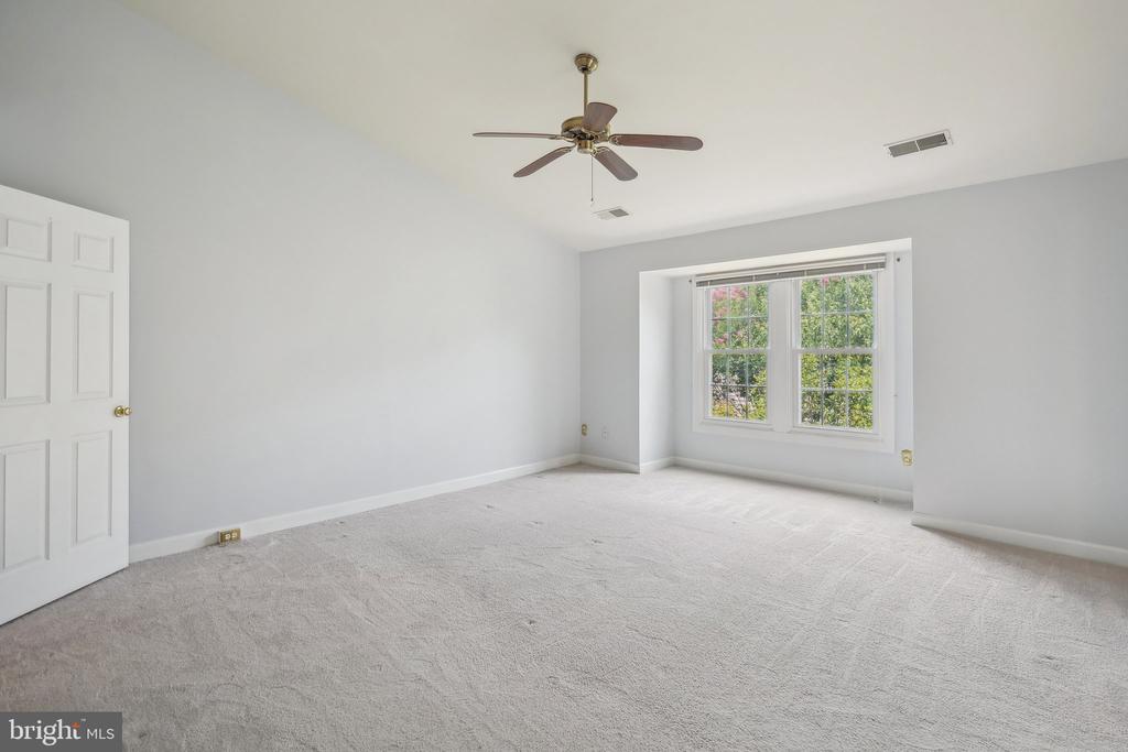 8022 KIDWELL HILL COURT