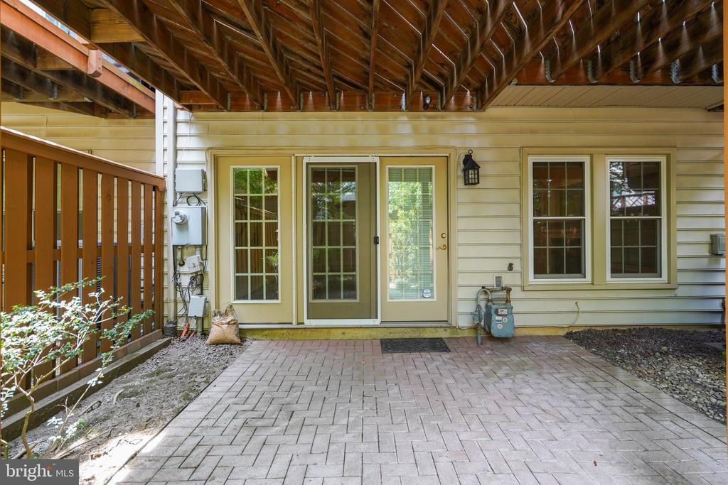 8022 KIDWELL HILL COURT