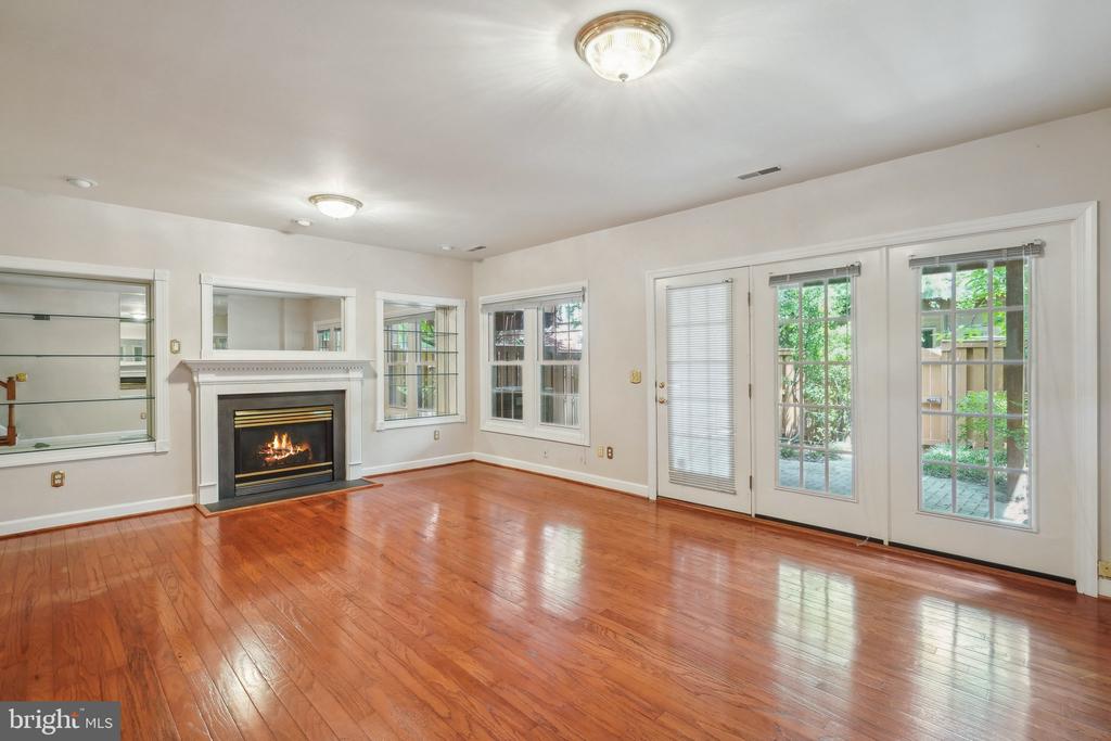 8022 KIDWELL HILL COURT