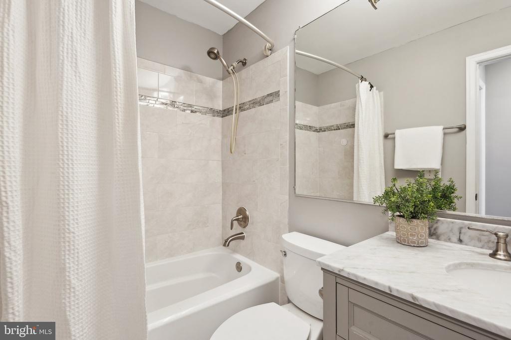 5277 BALLYCASTLE CIRCLE