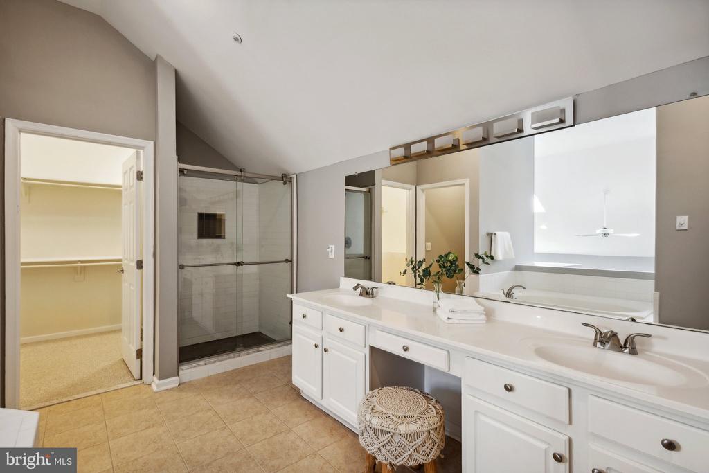 5277 BALLYCASTLE CIRCLE