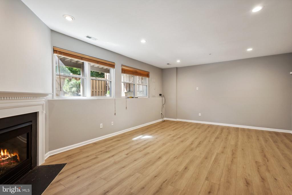 5277 BALLYCASTLE CIRCLE