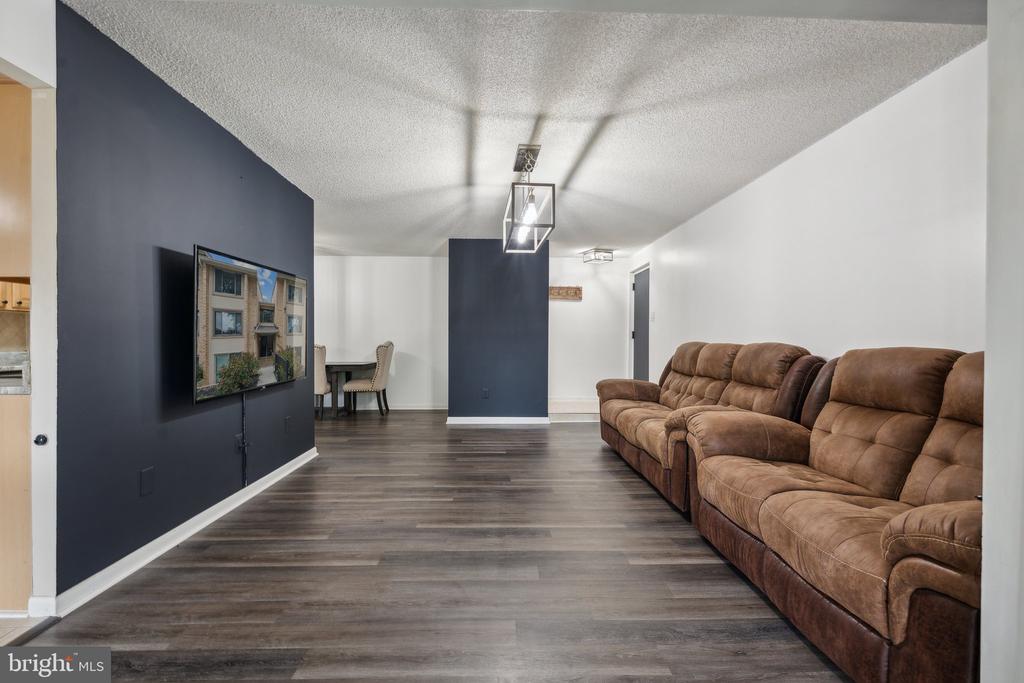 10206 BUSHMAN DRIVE 422