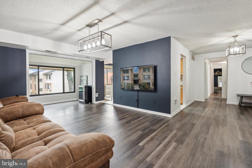 10206 BUSHMAN DRIVE 422