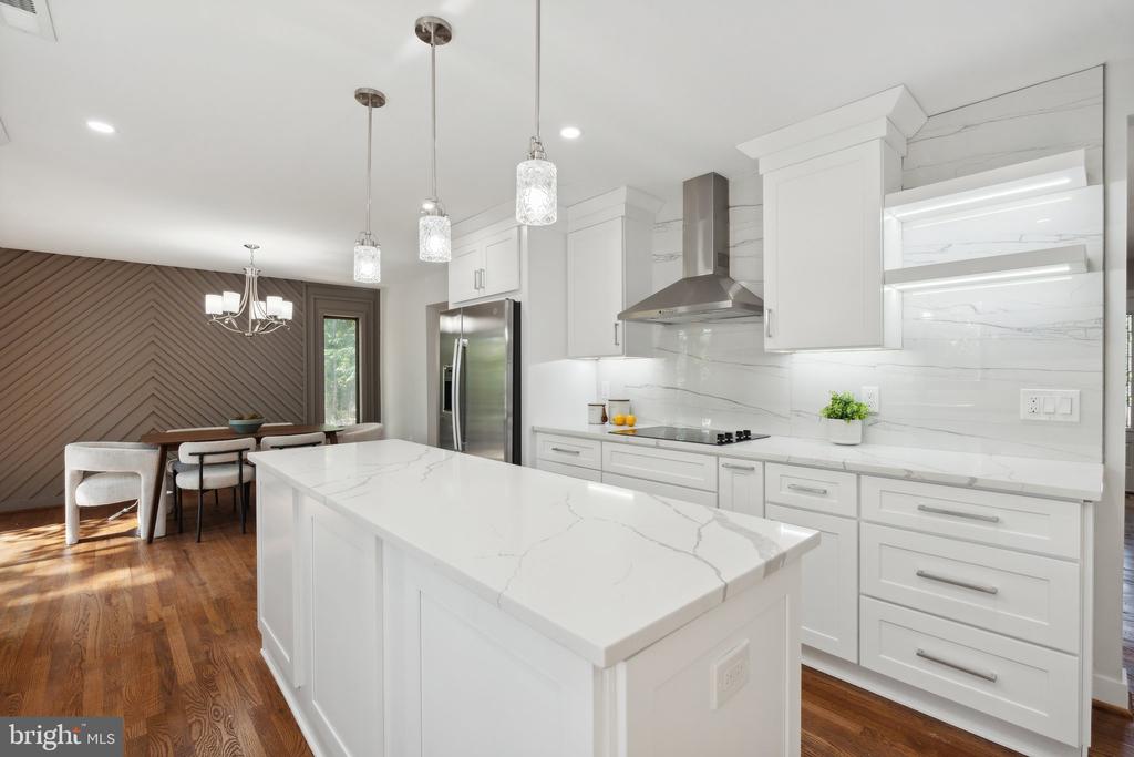 9027 TIMBERWOLF COURT
