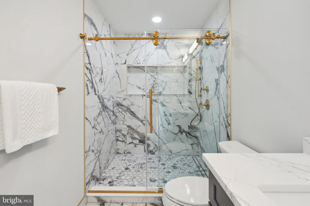 9027 TIMBERWOLF COURT