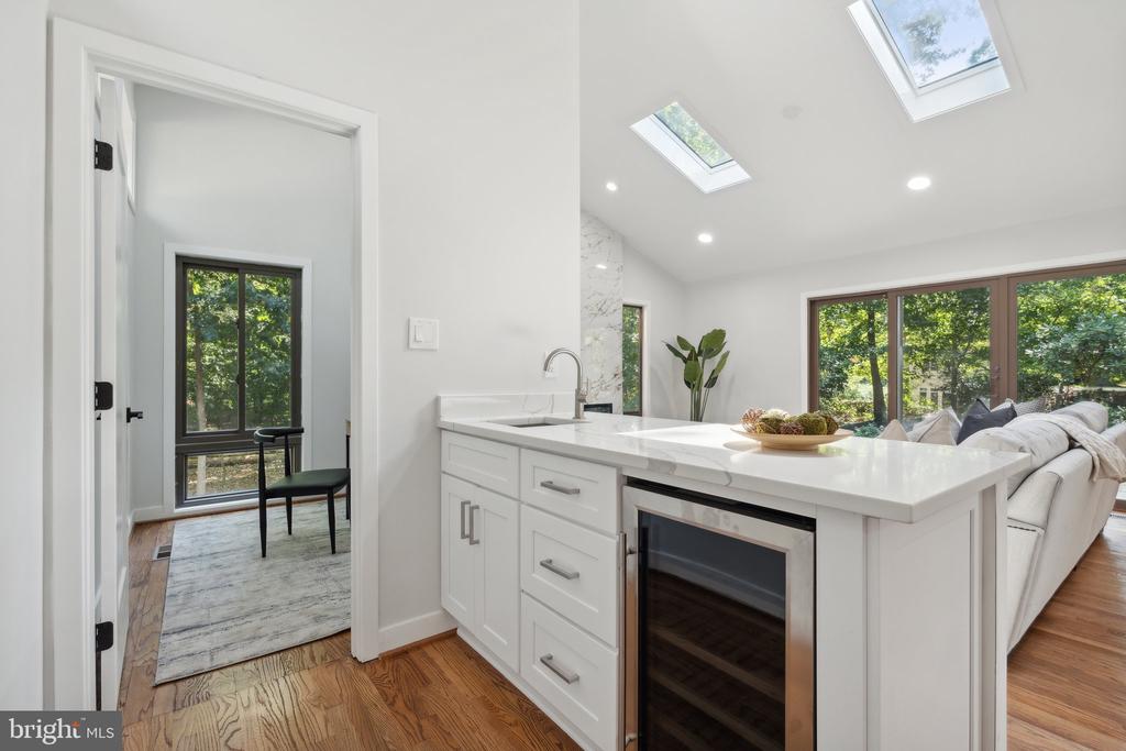9027 TIMBERWOLF COURT