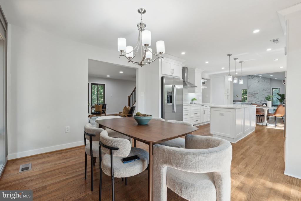 9027 TIMBERWOLF COURT