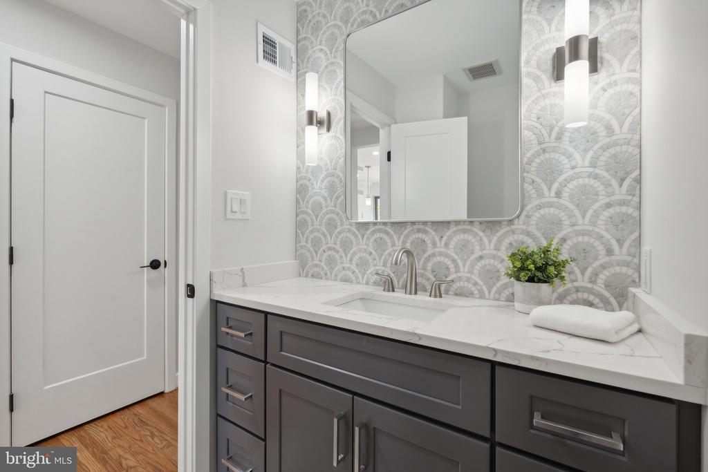 9027 TIMBERWOLF COURT