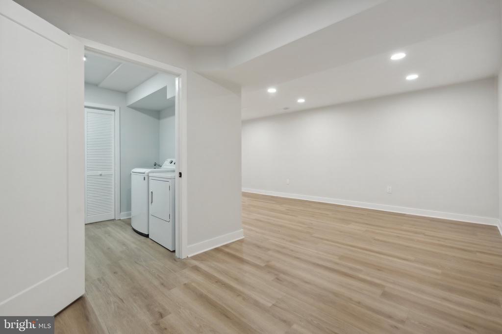 9027 TIMBERWOLF COURT