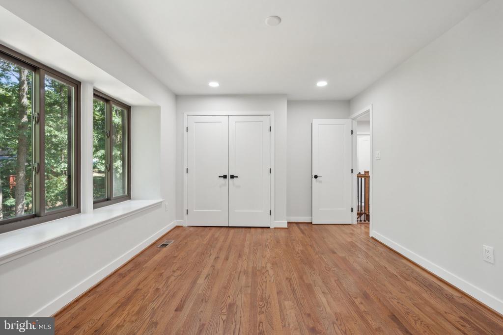 9027 TIMBERWOLF COURT