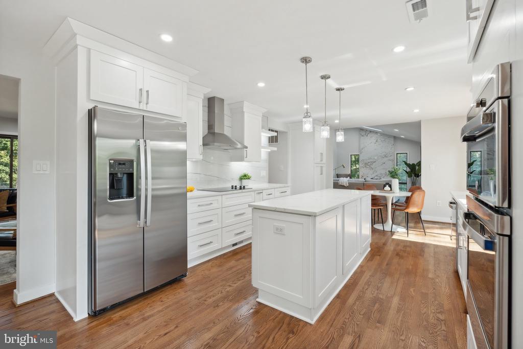 9027 TIMBERWOLF COURT