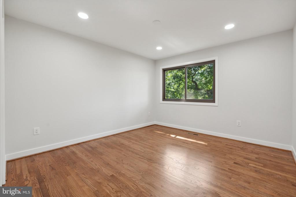9027 TIMBERWOLF COURT