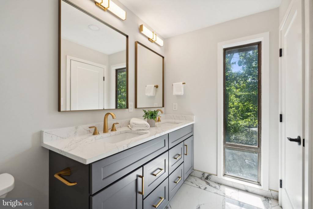 9027 TIMBERWOLF COURT