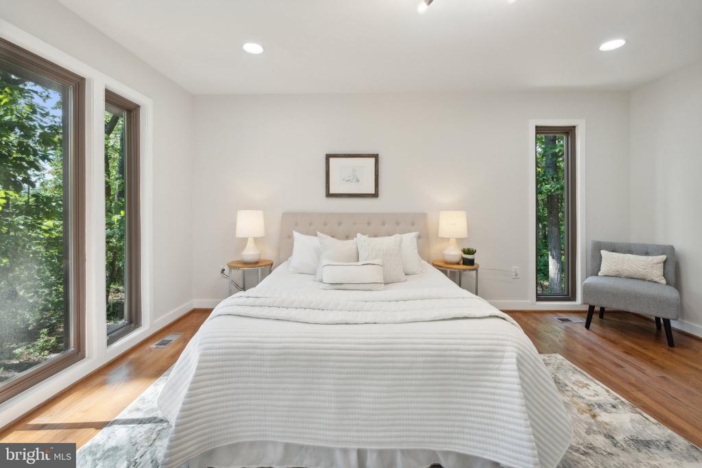 9027 TIMBERWOLF COURT