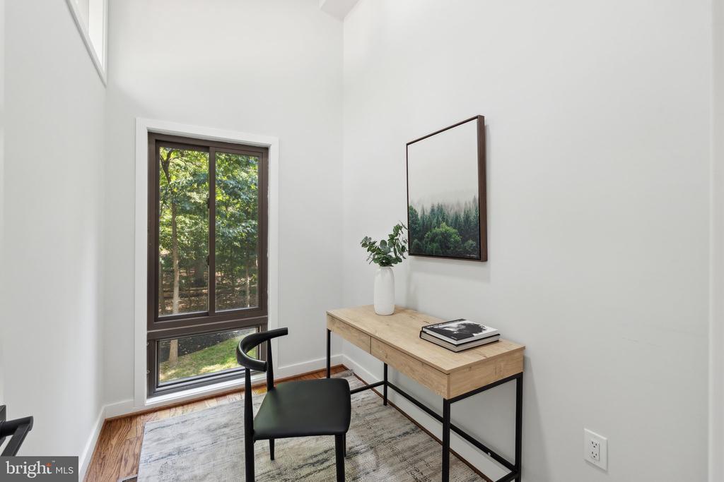 9027 TIMBERWOLF COURT