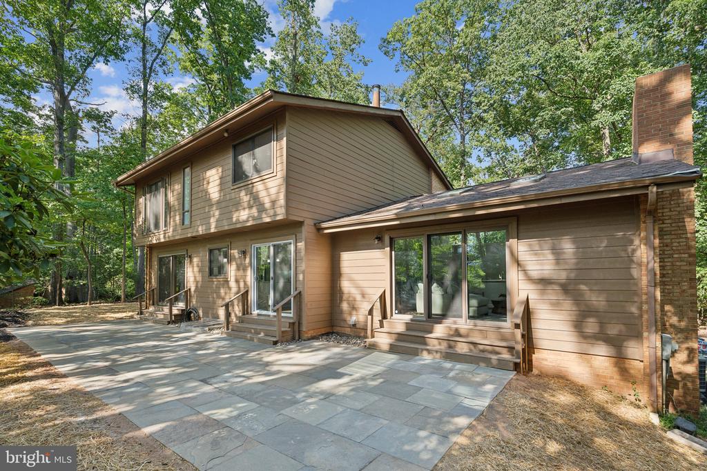 9027 TIMBERWOLF COURT