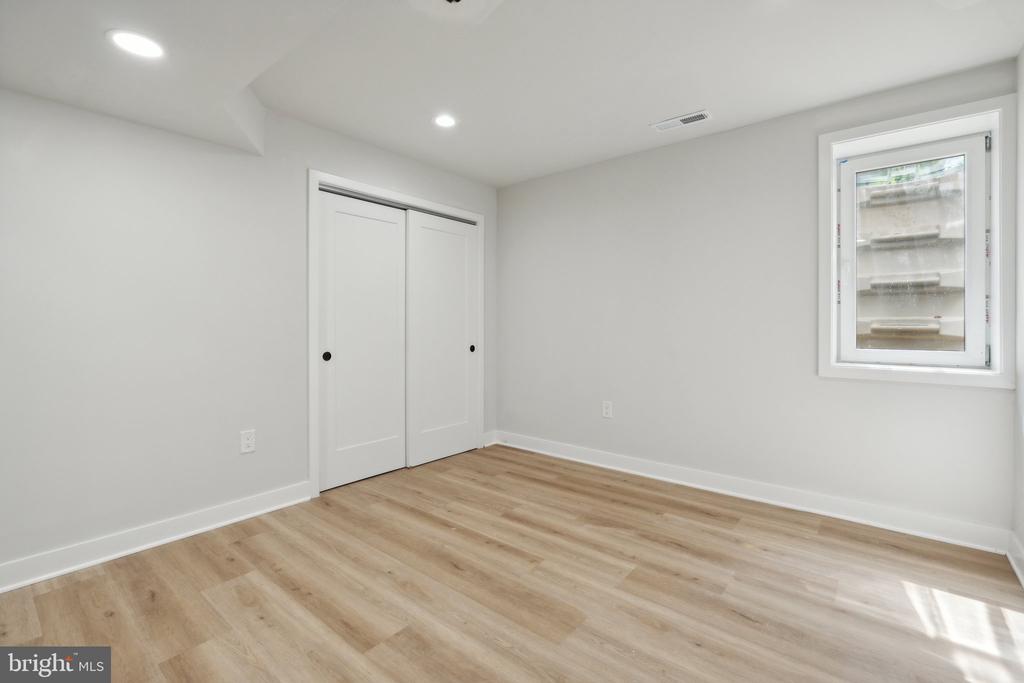 9027 TIMBERWOLF COURT