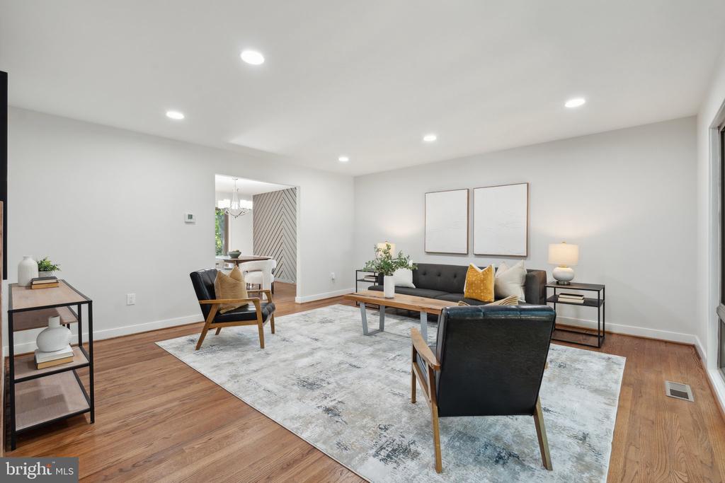 9027 TIMBERWOLF COURT