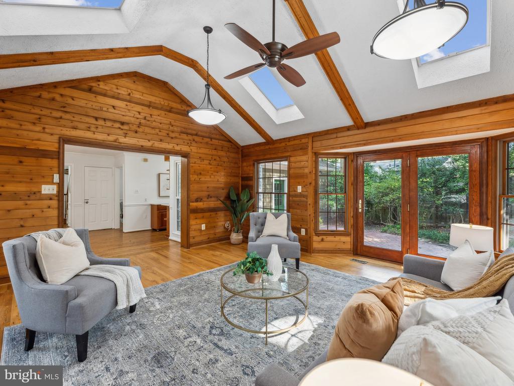 2326 RIVIERA DRIVE