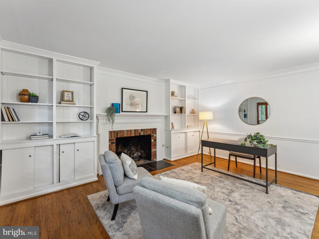 2326 RIVIERA DRIVE