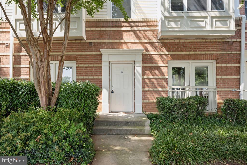 9490 VIRGINIA CENTER BOULEVARD 132