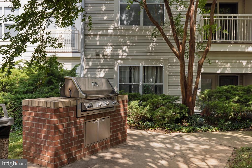 9490 VIRGINIA CENTER BOULEVARD 132