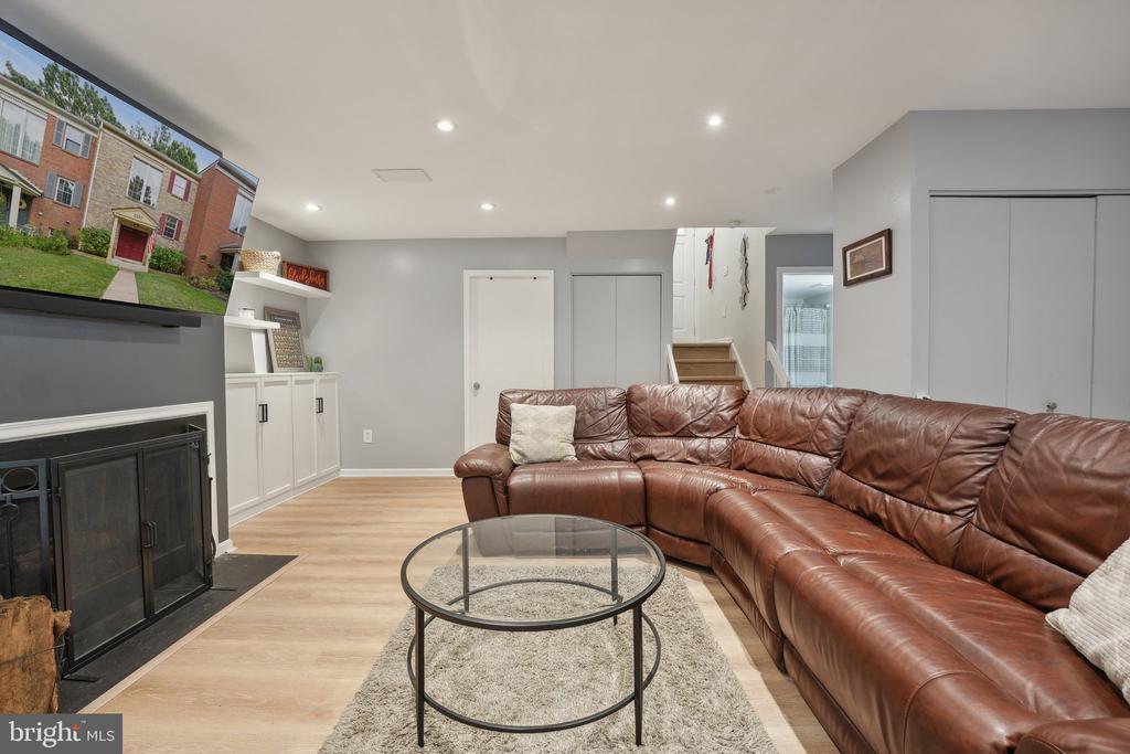 2292 GUNSMITH SQUARE