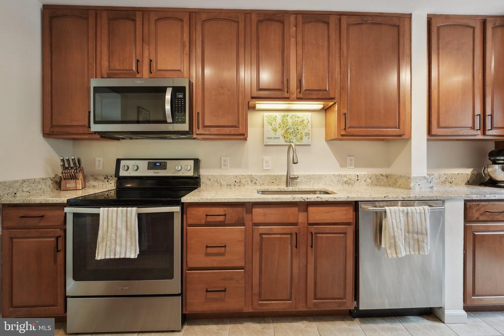2292 GUNSMITH SQUARE