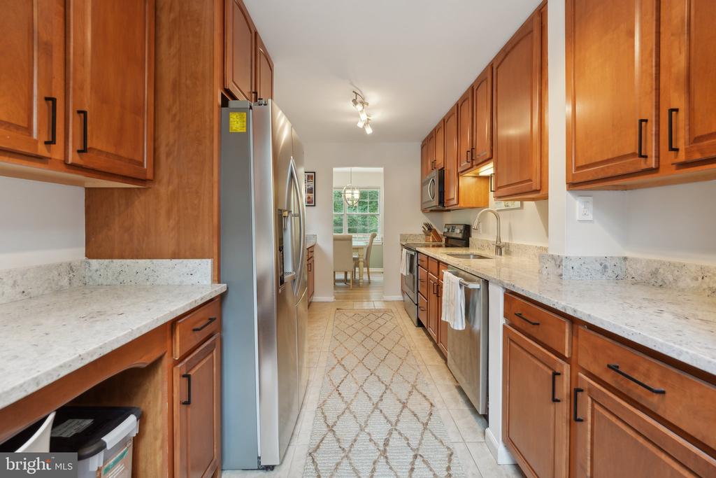 2292 GUNSMITH SQUARE