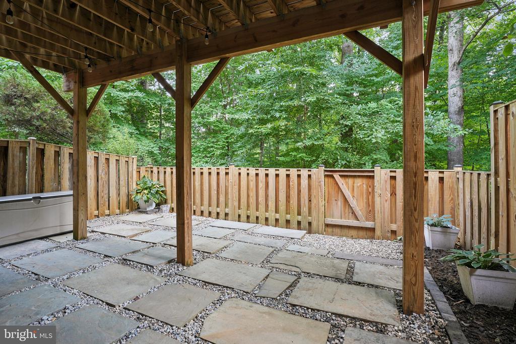 2292 GUNSMITH SQUARE