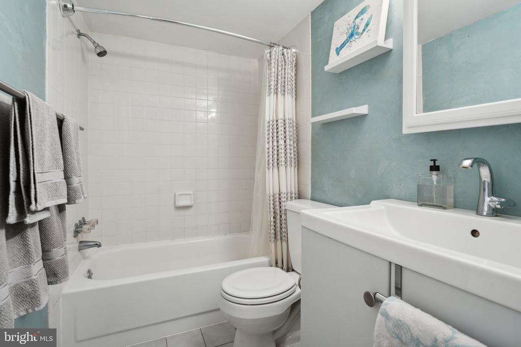 2292 GUNSMITH SQUARE
