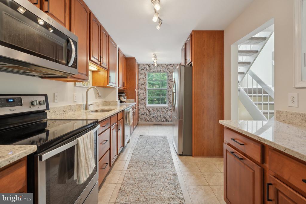 2292 GUNSMITH SQUARE