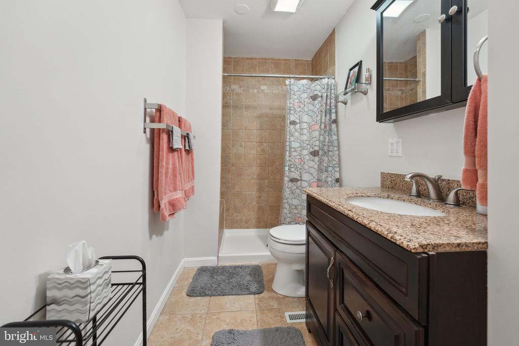 2292 GUNSMITH SQUARE