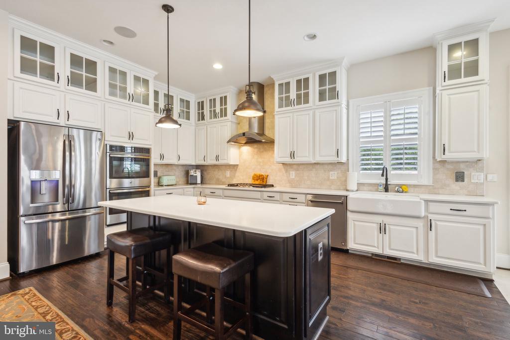 9810 SHEADS COURT