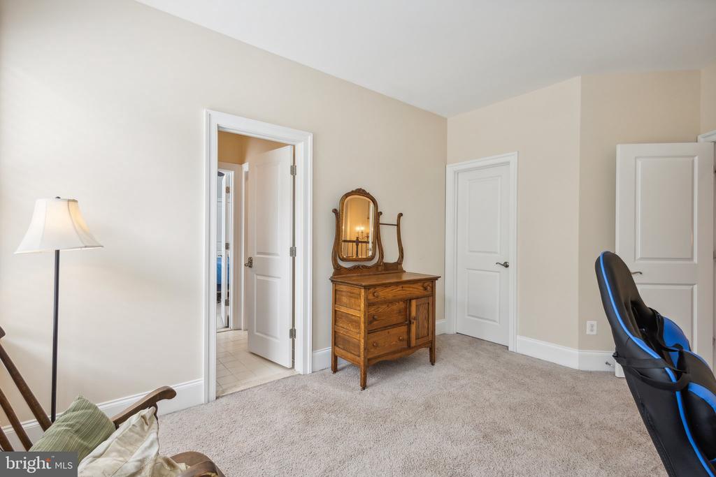 9810 SHEADS COURT
