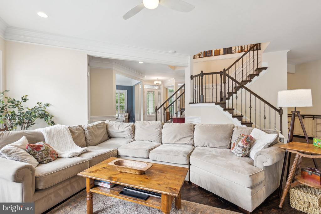 9810 SHEADS COURT