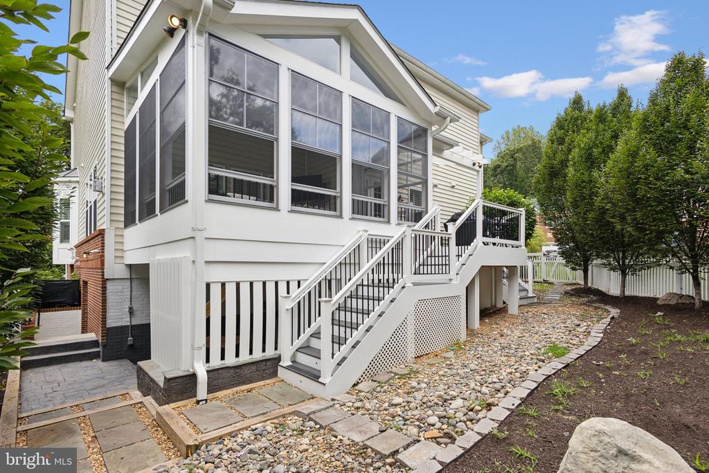 9810 SHEADS COURT