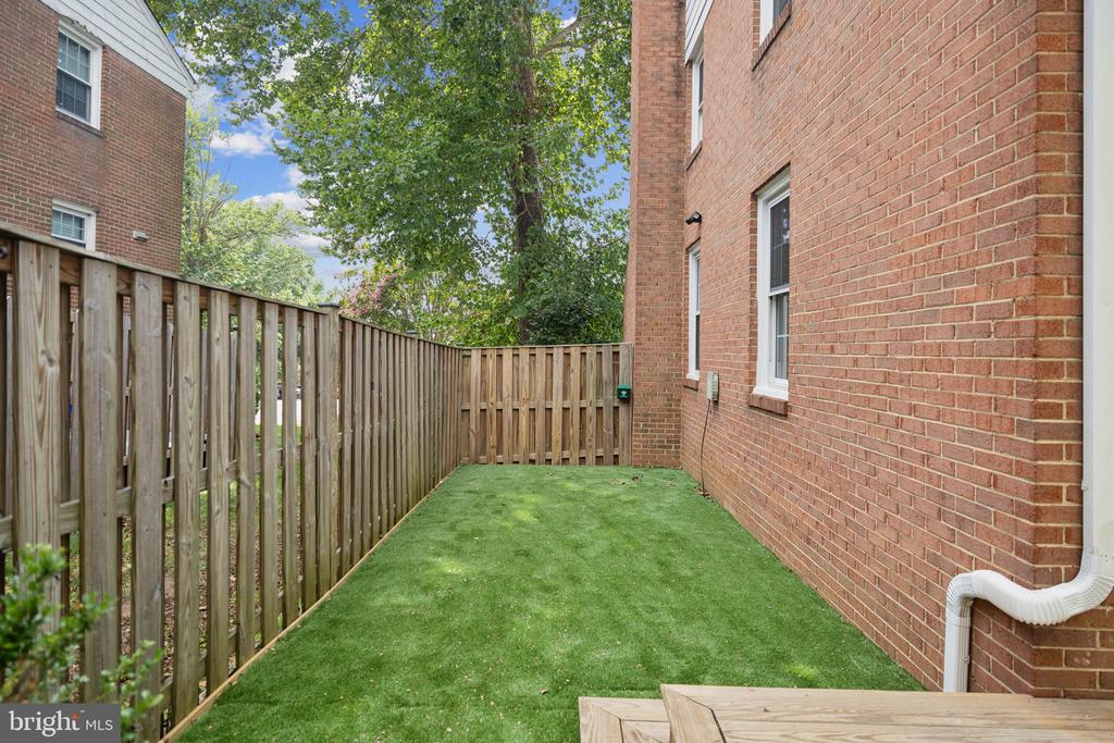 2460 WINDBREAK DRIVE