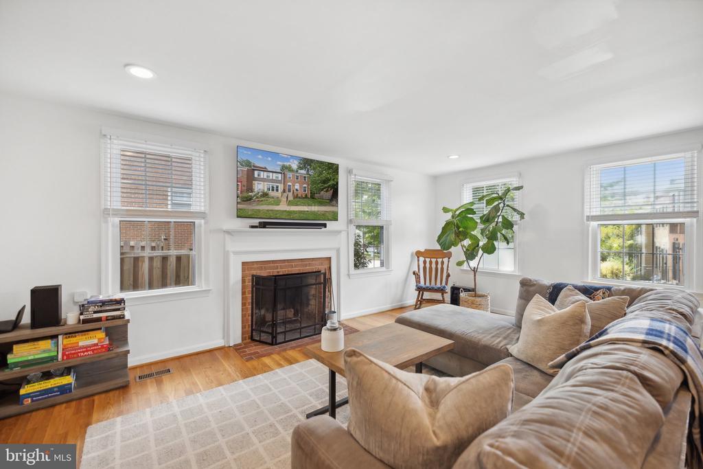 2460 WINDBREAK DRIVE