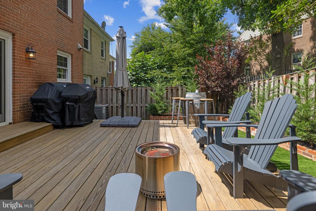 2460 WINDBREAK DRIVE