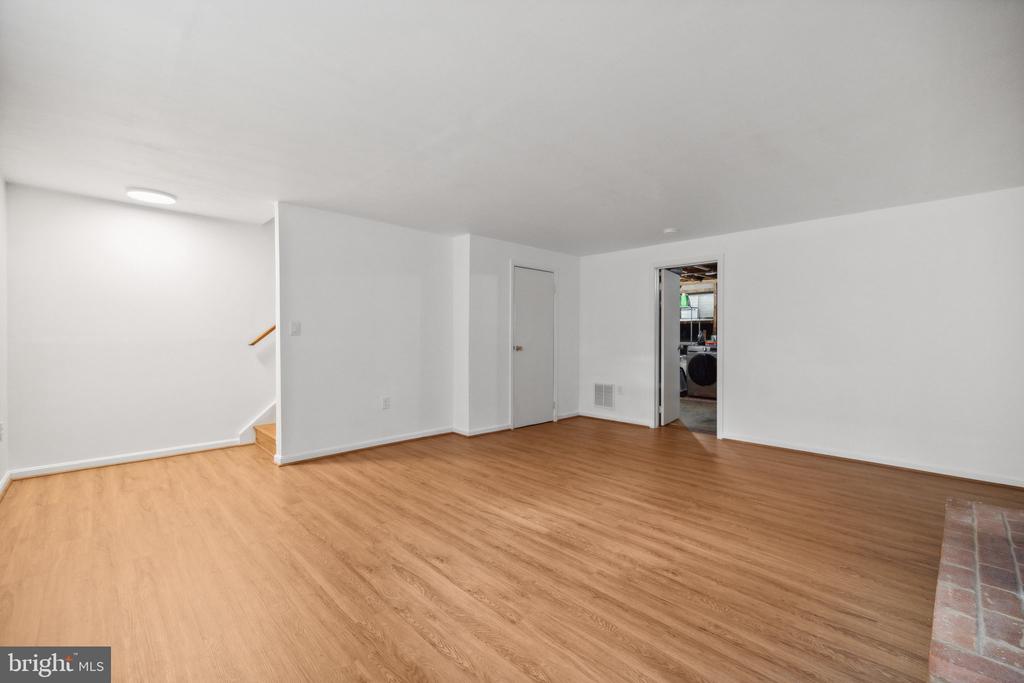 2460 WINDBREAK DRIVE