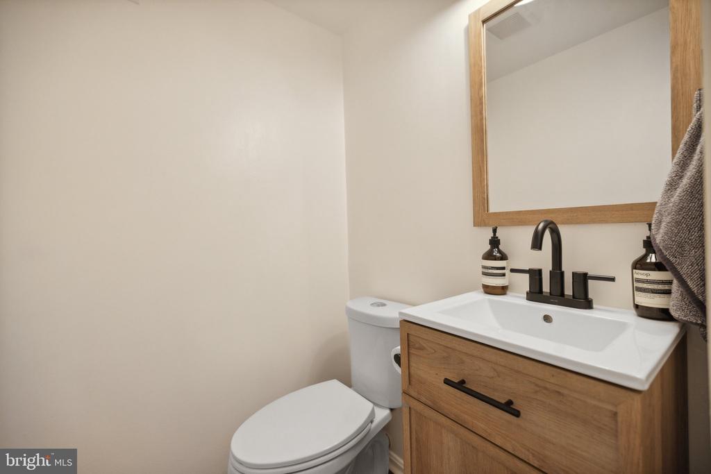 2460 WINDBREAK DRIVE
