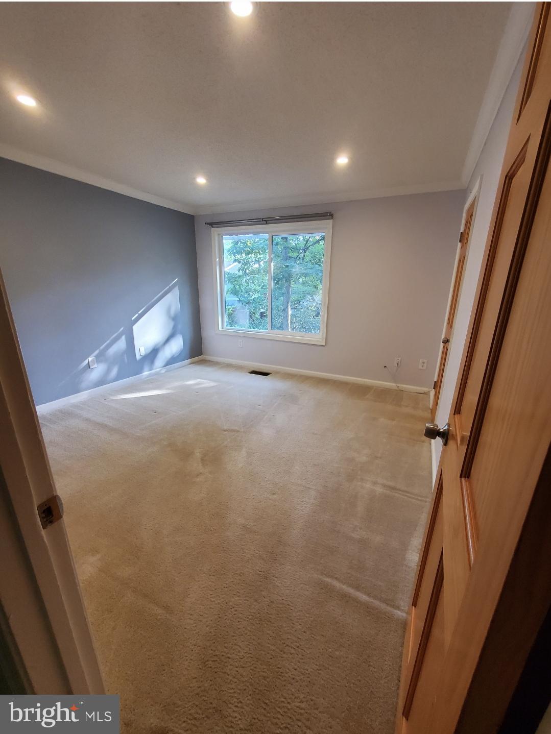 2366 SOUTHGATE SQUARE
