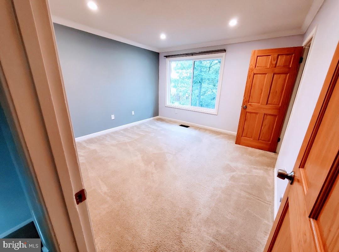 2366 SOUTHGATE SQUARE