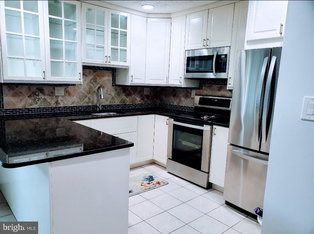 2366 SOUTHGATE SQUARE