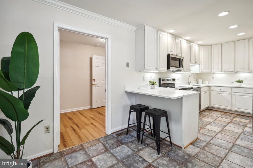 8108 ASHBORO DRIVE