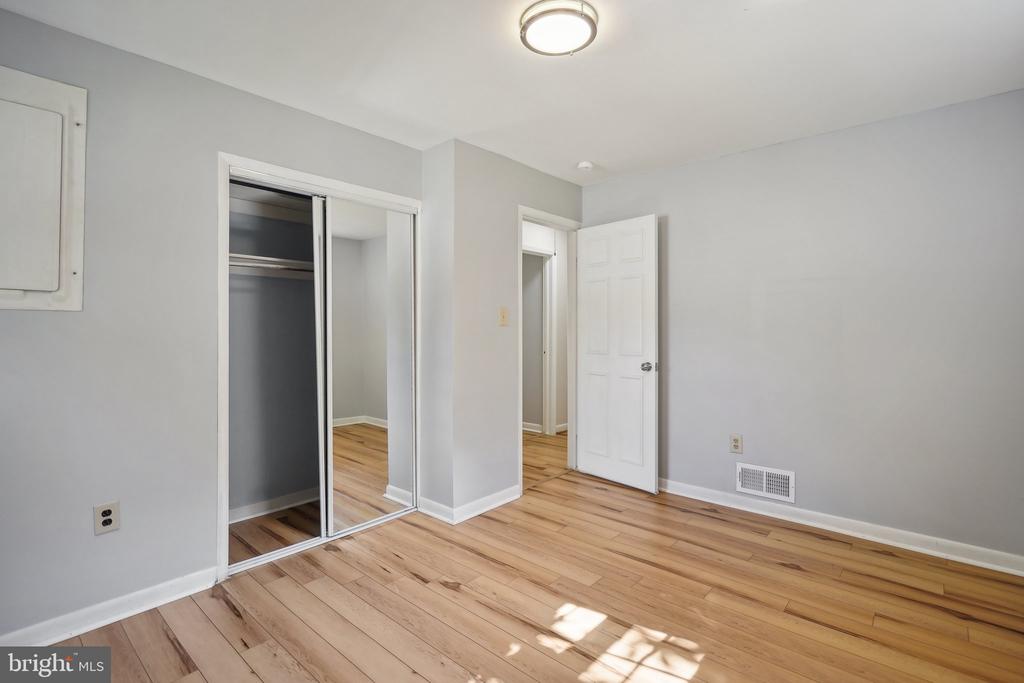 8108 ASHBORO DRIVE